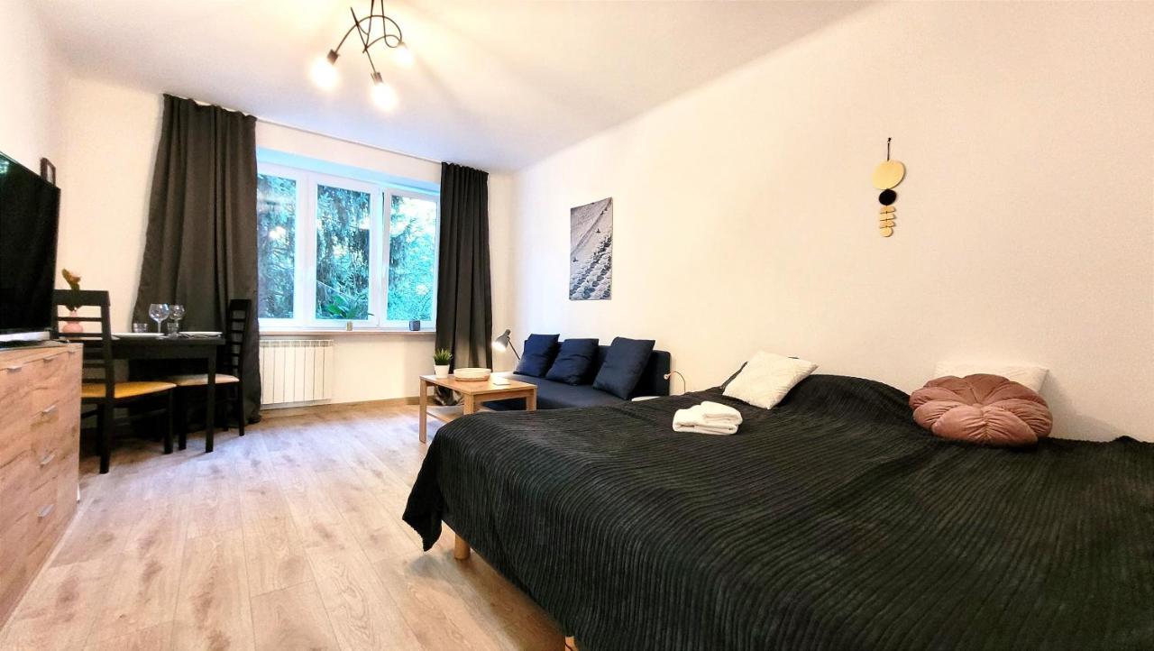 Great Life - Apartment Next To Metro Station Varşovia Exterior foto