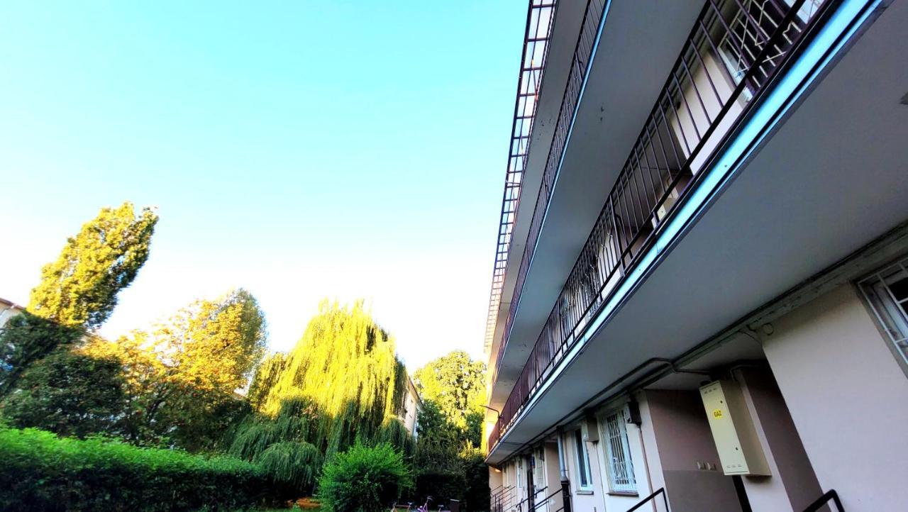 Great Life - Apartment Next To Metro Station Varşovia Exterior foto